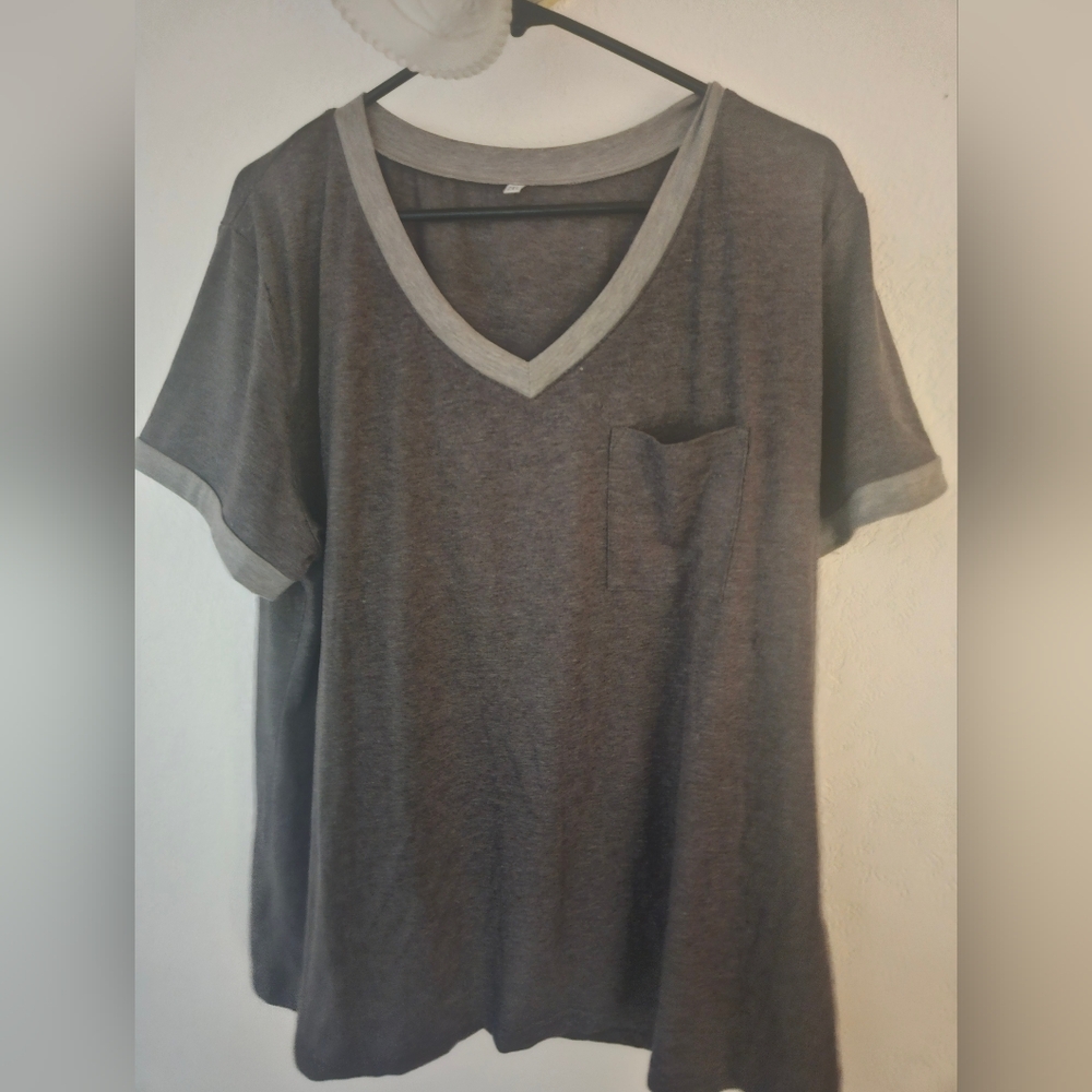 Womens Grey 2X Tshirt. Never Worn. Buy 1 Clothing, Get 1 Free